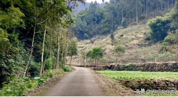 四川彭州深山有座北宋古塔，貴為“國保”文物，但幾乎無人問津