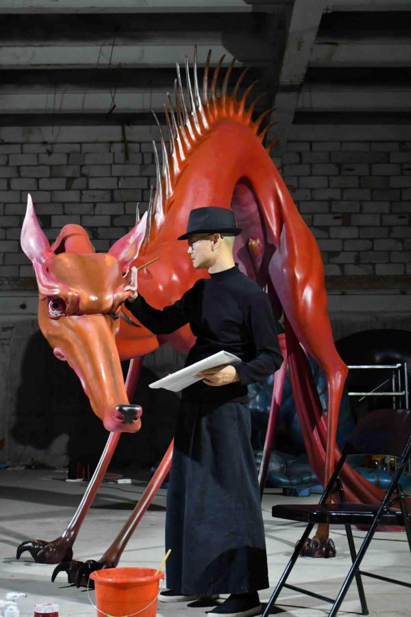 耗時9年打造60餘尊巨型雕塑,當代藝術家在抖音還原《山海經》 耗時9年打造60餘尊巨型雕塑,當代藝術家在抖音還原《山海經》