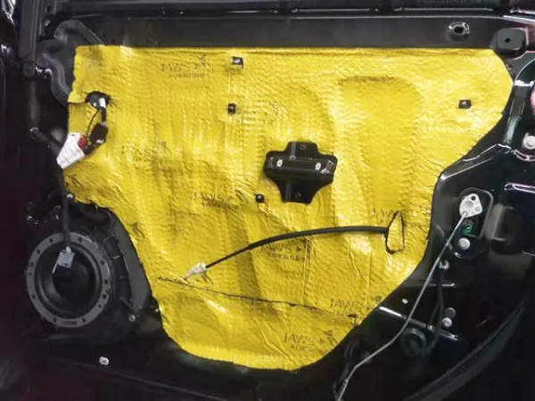 汕頭貓王凱迪拉克XT6音響改裝丹拿372三分頻，聲動更心動