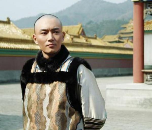 為何雍正遺詔中特意交代乾隆要善待果親王胤禮？這其中有何原因？