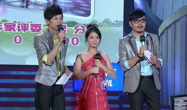 32歲黃英發布新歌宣傳照，兩個孩子的母親依然如少女般純真美麗