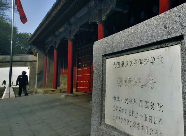 清朝除了雍正當皇子時期的潛邸雍和宮之外，其他皇帝有沒有潛邸？