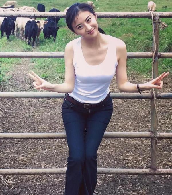 景甜，笑起來真甜