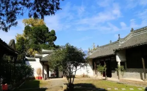 1931年,連長張行忠負傷住院,看護士臉熟,詢問得知,是自己妻子 1931年,連長張行忠負傷住院,看護士臉熟,詢問得知,是自己妻子