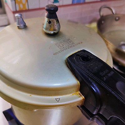 每次做這道清湯火鍋底,隔壁小孩都會來敲門 每次做這道清湯火鍋底,隔壁小孩都會來敲門