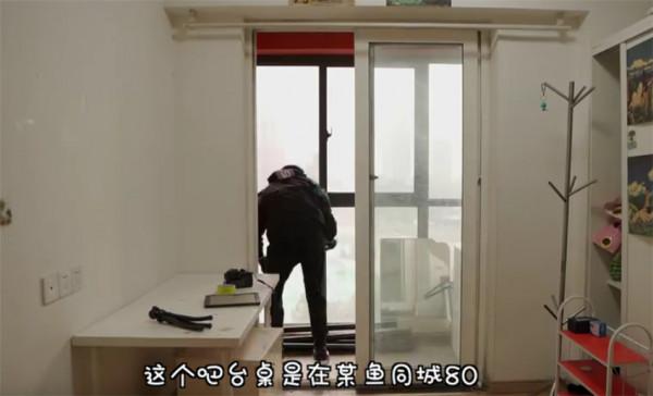 小夥改造10㎡出租房，廉價風變精緻風，前後差別大到房東都不敢認