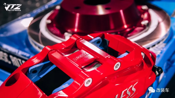 未成年高中生打造素雅埃爾法,全身名牌改件加起來超過16萬 未成年高中生打造素雅埃爾法,全身名牌改件加起來超過16萬