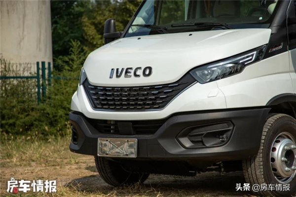 4座4臥的阿娜亞房車,帶12度電和350L水,還用竹子做傢俱真牛 4座4臥的阿娜亞房車,帶12度電和350L水,還用竹子做傢俱真牛