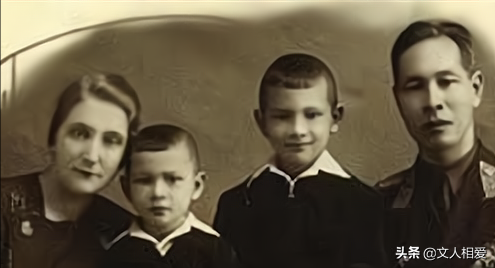 毛岸英犧牲後此人接替其職務，後來授予少將軍銜，娶了元帥的前妻