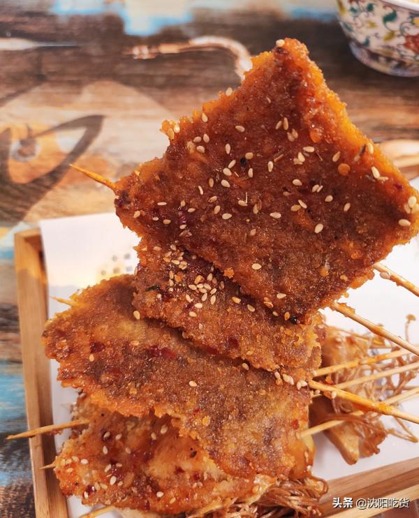 從環境餐具炸串主食上並沒有懷舊感覺，為啥叫懷舊炸串