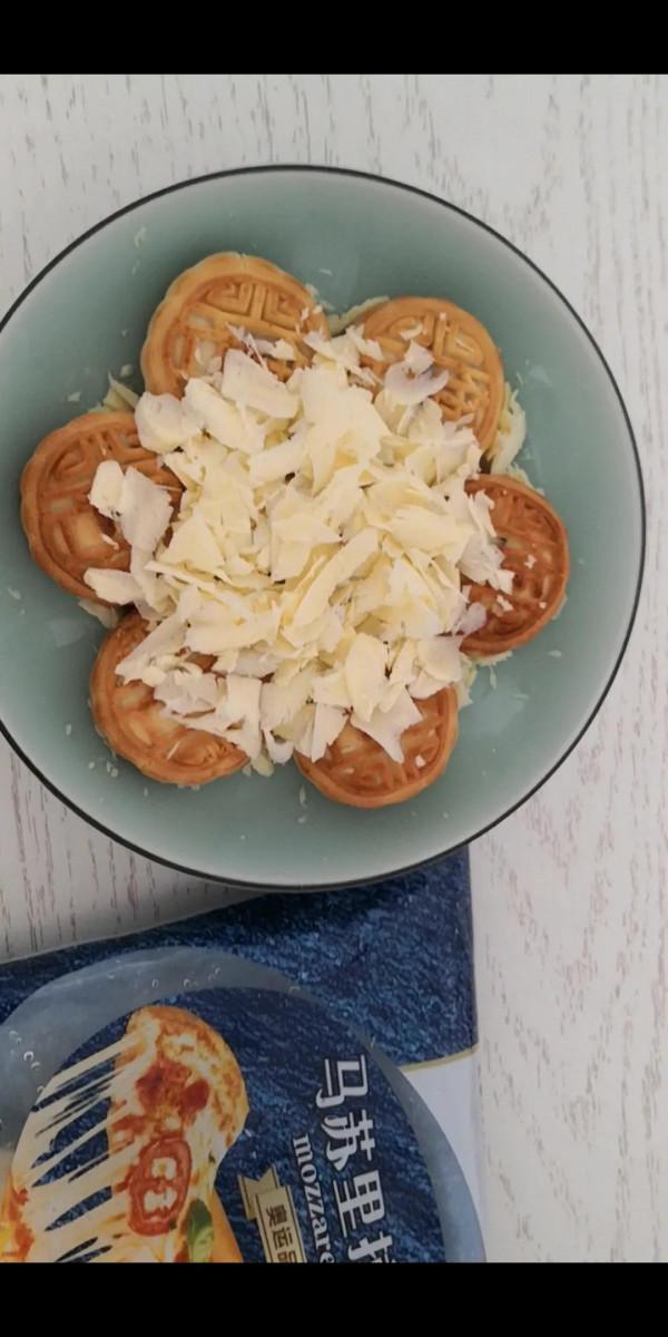 一個人過中秋怎麼才能快樂？芝士月餅小零食，追劇綜藝大雜燴