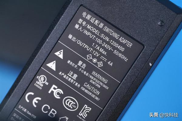 體積僅2&period;5L 個頭小如手機！臺電凌瓏S主機開箱圖賞