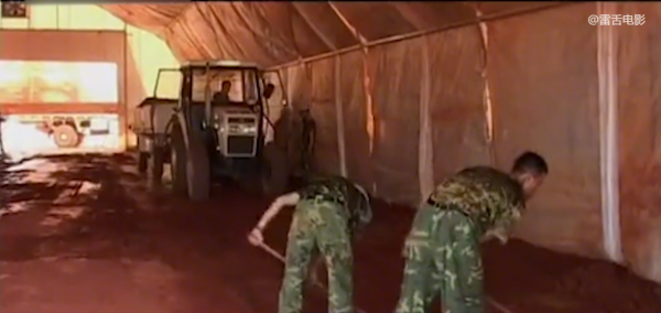 非洲最爛機場，整個機場全是泥巴路，總統的飛機差點墜毀！紀錄片