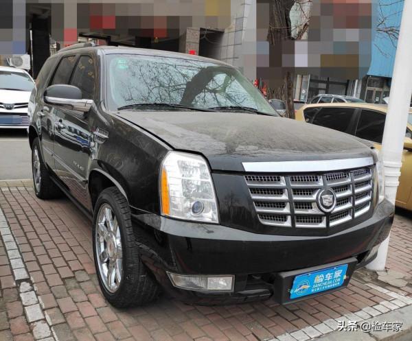 15萬的凱迪拉克凱雷德沒人要，檢車過程很心塞，買家：不伺候它