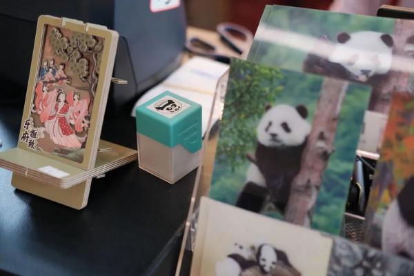 我一下午在成都戳了105個章 我一下午在成都戳了105個章