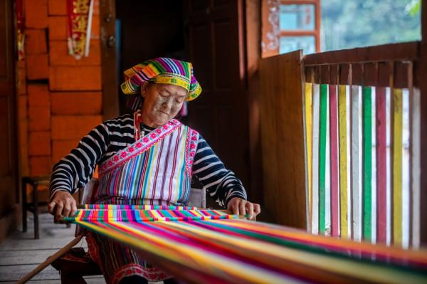 雲南特有的15個少數民族 雲南特有的15個少數民族