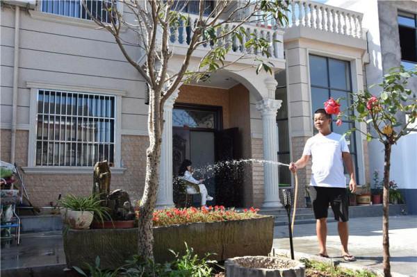 昔日落後的小山村,如今成了全國聞名的旅遊村 昔日落後的小山村,如今成了全國聞名的旅遊村