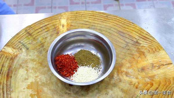 廚師長分享孜然羊肉做法,不用嫩肉粉,羊肉照樣滑嫩入味 廚師長分享孜然羊肉做法,不用嫩肉粉,羊肉照樣滑嫩入味