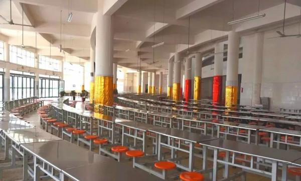 鄭州大學公佈十大生源中學泌陽一高榜上有名 鄭州大學公佈十大生源中學泌陽一高榜上有名