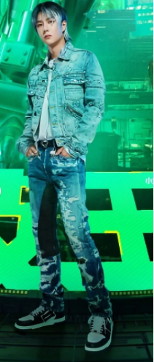 王一博把《這就是街舞》中的穿搭搬進了你的日常生活,可行嗎? 王一博把《這就是街舞》中的穿搭搬進了你的日常生活,可行嗎?