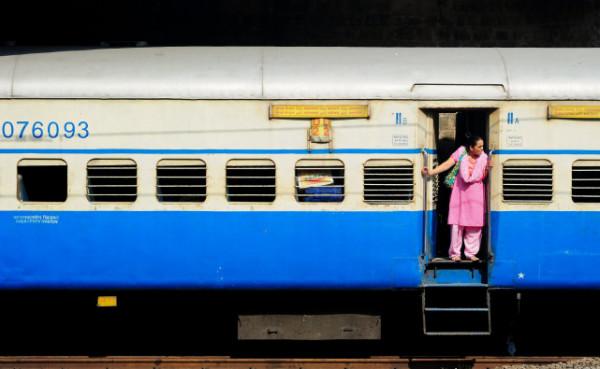 網友在印度坐火車，告訴你一個真實的印度