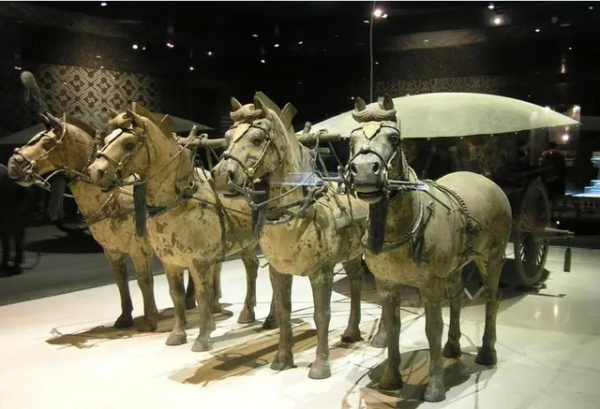 老人在田裡發現“金馬”,專家:漢武帝的御用坐騎,國家一級文物 老人在田裡發現“金馬”,專家:漢武帝的御用坐騎,國家一級文物