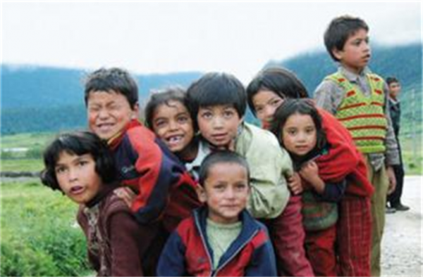 流浪200年的外族人，18年前加入中國國籍，如今家家懸掛五星紅旗