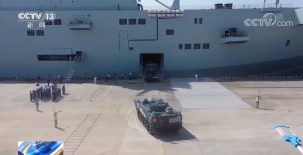 央視帶你走進海南艦，有15層樓高，效能先進是我國兩棲作戰核心