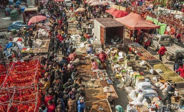 年底村幹部接到新任務，全面叫停農村4種行為！農民朋友要配合