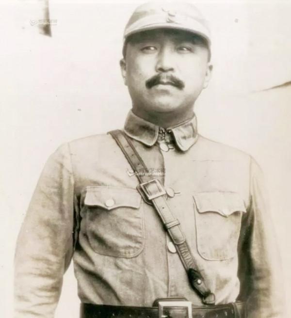 國軍上將起義，建國後不願出來當官，靠養百餘隻雞自食其力