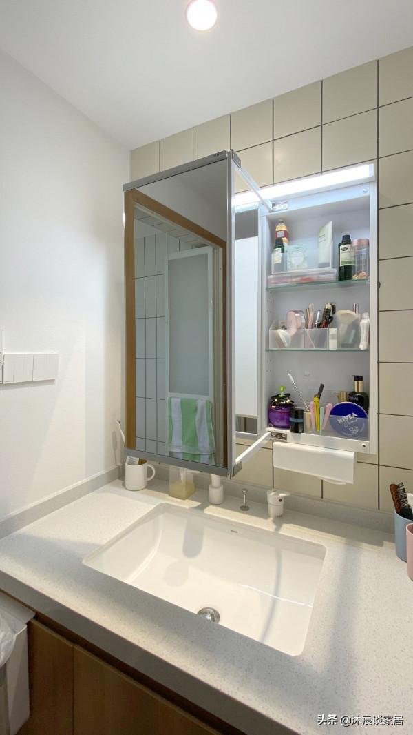 44歲的阿姨，與母親同住，兩人把家佈置得溫馨美好，適合居家養老