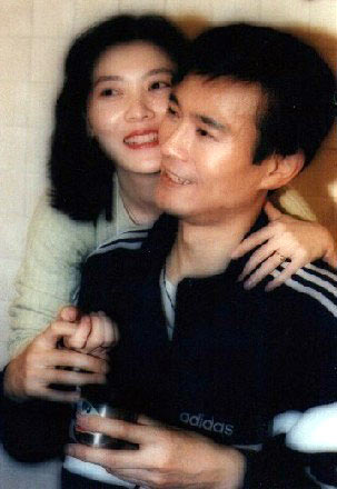 同樣是鄭少秋的女兒，沈殿霞和官晶華的女兒一對比，差距就出來了