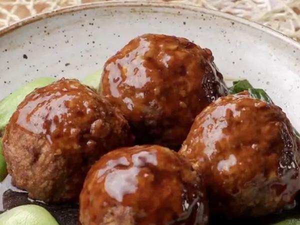 每食計劃丨肉汁橫溢的獅子頭,吃一次就上頭 每食計劃丨肉汁橫溢的獅子頭,吃一次就上頭