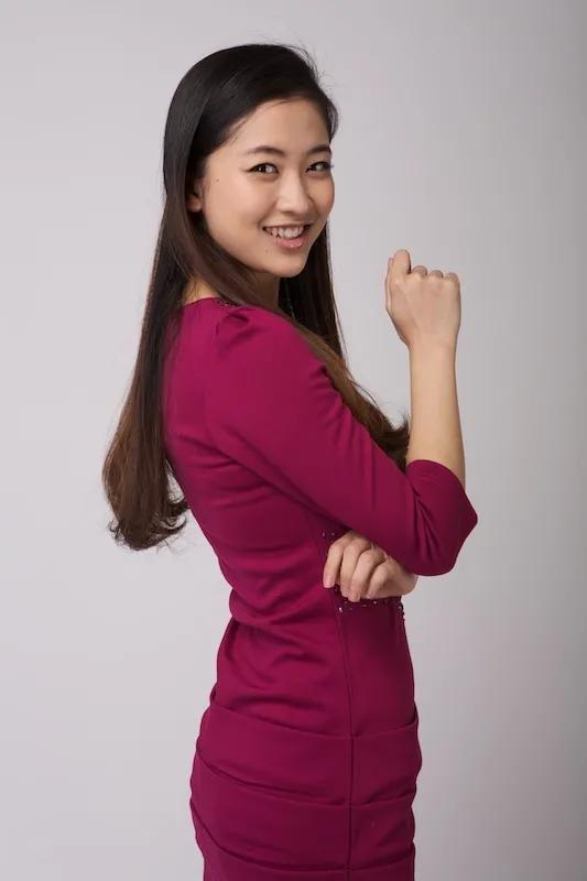 央視《遠方的家》主持人唐天驕美照 央視《遠方的家》主持人唐天驕美照