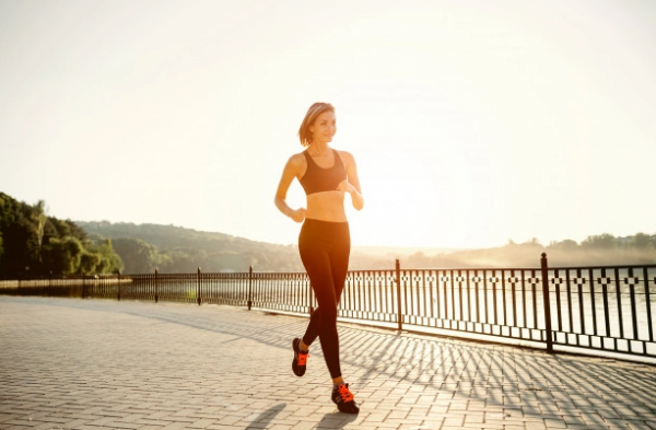 從人類生物學角度看，為何運動使人長壽？哈佛科學家：能量轉移了