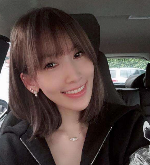 為林志穎隱婚生子，秘戀五年才擁有名分，結婚四年後才補辦婚禮