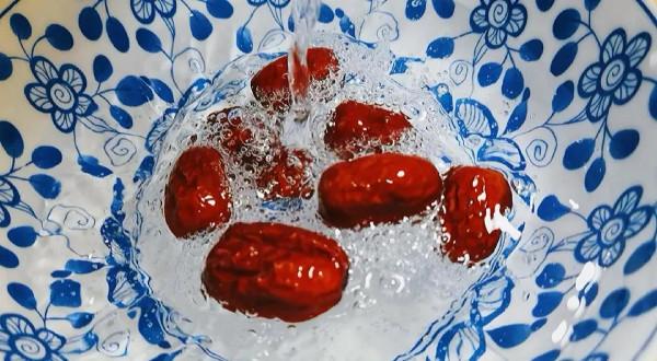 深秋已到，再忙也要給家人喝這道潤肺湯，潤肺去秋燥，順利過秋天