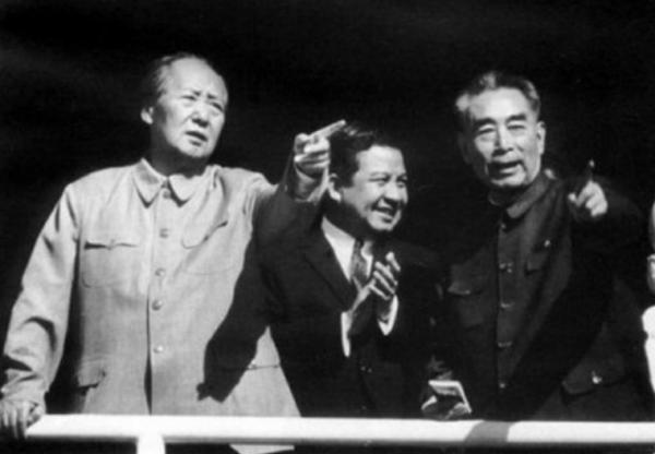 紅軍班長被撤職,師長安慰他,38年後,師長成副國級班長成正國級 紅軍班長被撤職,師長安慰他,38年後,師長成副國級班長成正國級