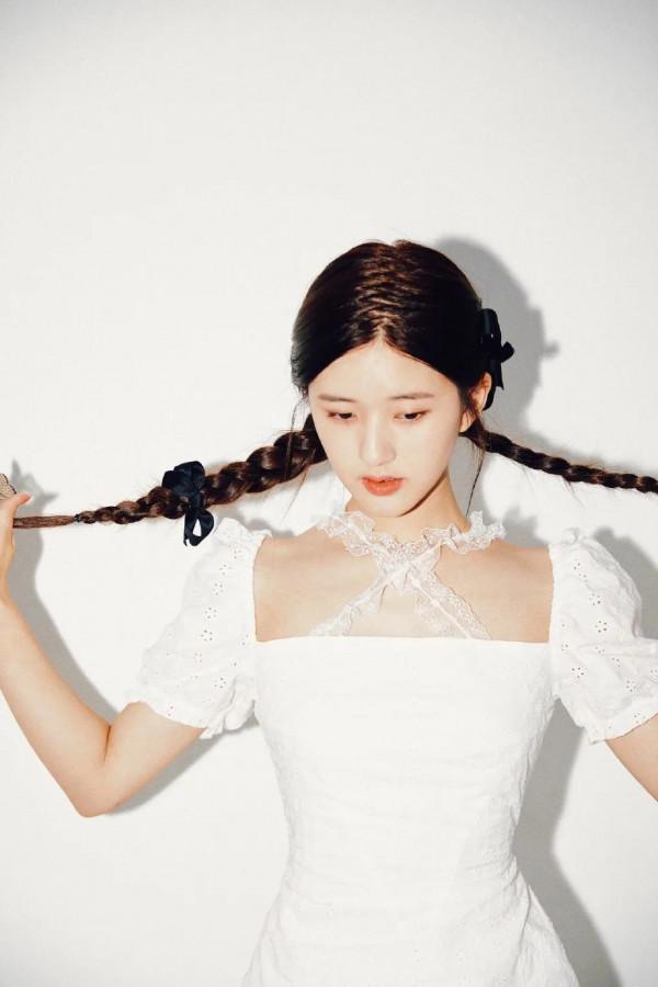 趙露思，青年演員，猶如怒放的玫瑰