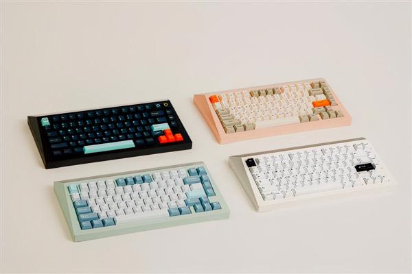 李楠的創業公司怒喵科技推出Cyber​​board R3無線鍵盤，3600元起