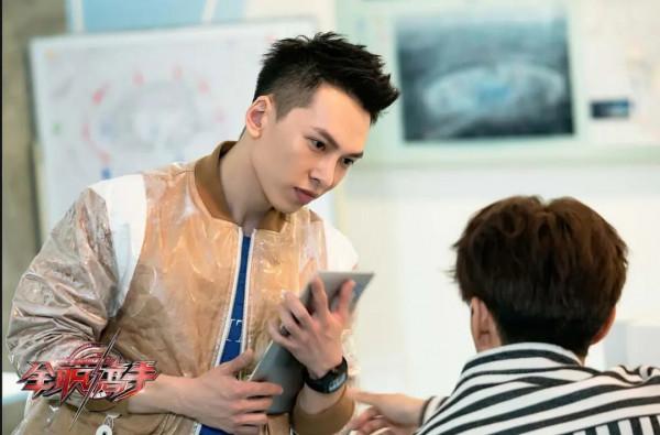 和秦俊傑喬欣是同學，演技好卻不火，他還是《如懿傳》的進忠公公