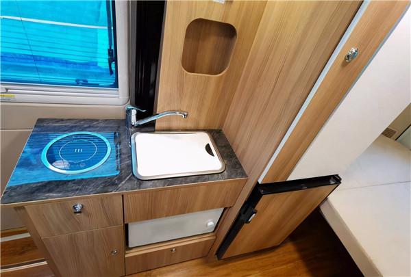 大通V90房車,金冠B900展廳現車價格美麗 大通V90房車,金冠B900展廳現車價格美麗