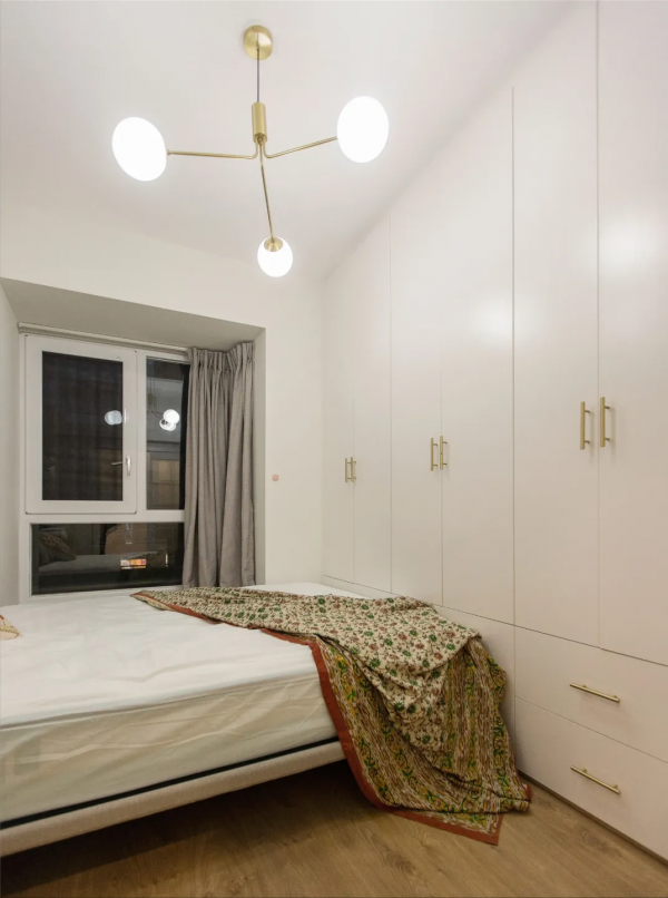 135m²北歐輕復古風三居，開放式廚房+吧檯，讓生活更有情調