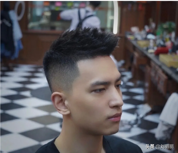 極具人氣的6種男士髮型，一看就不一樣，難怪那麼多男士都在剪