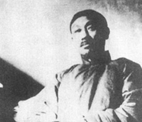 1932年陳獨秀被捕，一年輕女子拿著報紙痛哭：這不是我家李老頭嗎