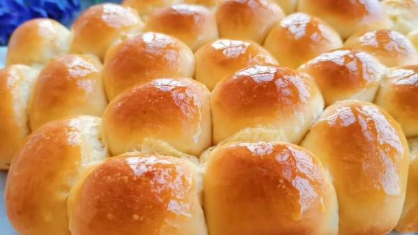 香甜鬆軟的蜂蜜小麵包，配牛奶和雞蛋，上班上學的早餐都不用愁了