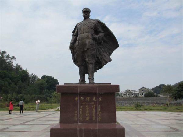 袁崇煥墓即將拆遷，李濟深上書陳情，毛主席指示彭真：立刻徹查