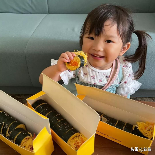 3歲就被逼996,淪為親生父母賺錢工具,這頂流童星不當也罷? 3歲就被逼996,淪為親生父母賺錢工具,這頂流童星不當也罷?