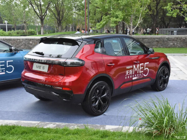 天際ME5:續航1012km!能加油能充電的SUV,起售不到15萬 天際ME5:續航1012km!能加油能充電的SUV,起售不到15萬