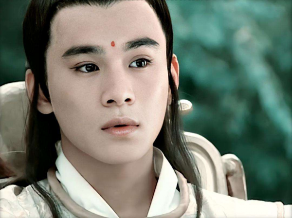 古裝美男有短板：李易峰發福，任嘉倫腿短，成毅全靠“破碎感”？